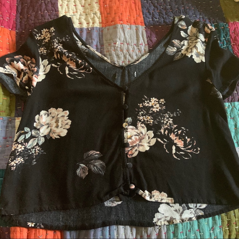 AE floral crop top